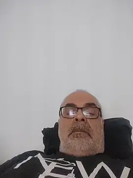 Satiro Sevilla online show from November 2025 11:24:01 PM