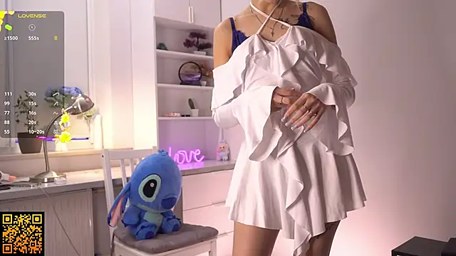 norakisses online show from November 2025 10:48:01 AM