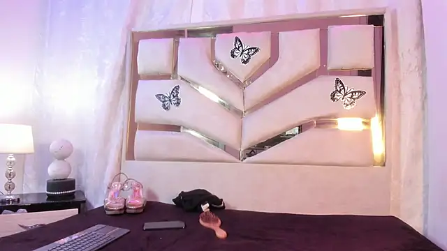 Strella ferrera online show from March 2026 05:55:02 AM