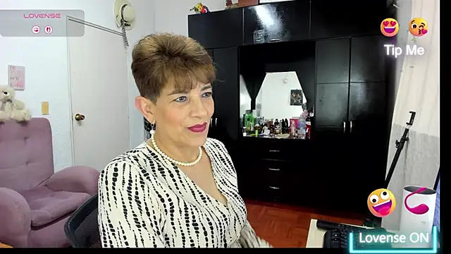 Angelina Stone 65 online show from November 2025 10:10:01 PM