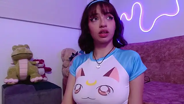 Snapshot of evie_cloud chatting on March 2025 04:36:02 AM evie cloud online show from March 2025 04:36:02 AM