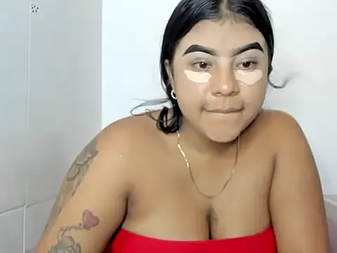 Snapshot of alexxa1304 chatting on November 2025 12:21:01 AM alexxa1304 online show from November 2025 12:21:01 AM