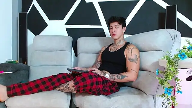 JUSTIN FULLER1 online show from November 2025 02:21:02 PM