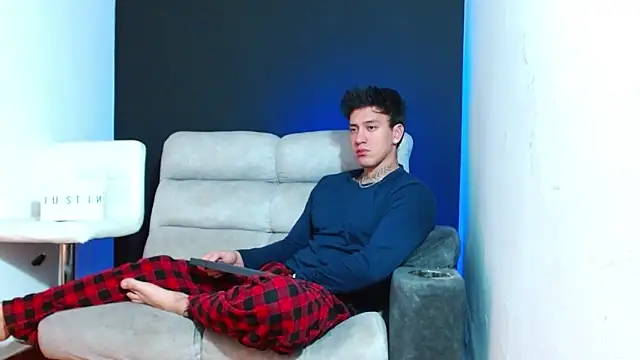 JUSTIN FULLER1 online show from February 2026 06:54:02 AM