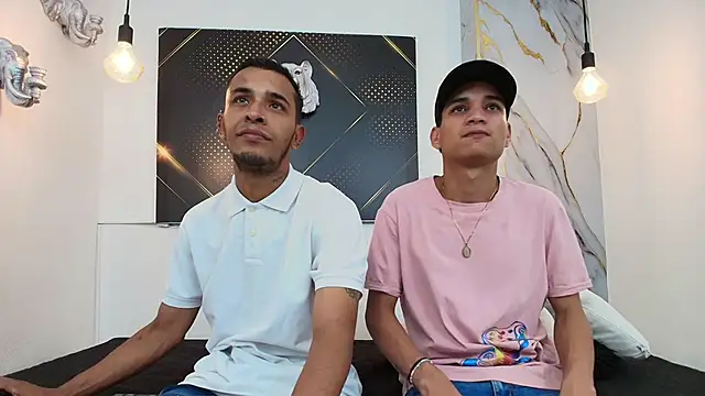 JordanAndAndrew online show from November 2025 08:38:02 PM