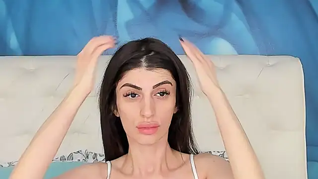 SkinnyDolly online show from December 2025 03:12:02 AM