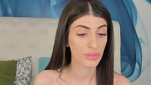 SkinnyDolly online show from January 2026 08:00:01 PM