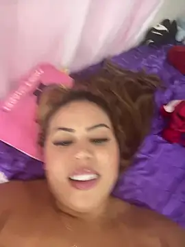 Snapshot of lariic chatting on January 2025 12:46:01 AM lariic online show from January 2025 12:46:01 AM