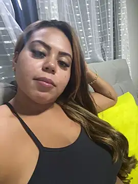 Snapshot of lariic chatting on February 2025 05:07:01 PM lariic online show from February 2025 05:07:01 PM