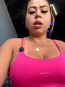 Snapshot of lariic chatting on October 2025 06:36:01 PM lariic online show from October 2025 06:36:01 PM