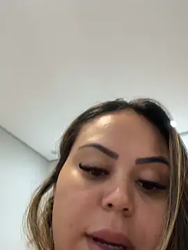 Snapshot of lariic chatting on February 2026 04:13:02 AM lariic online show from February 2026 04:13:02 AM