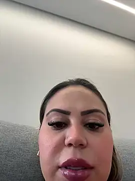 Snapshot of lariic chatting on February 2026 03:10:01 PM lariic online show from February 2026 03:10:01 PM