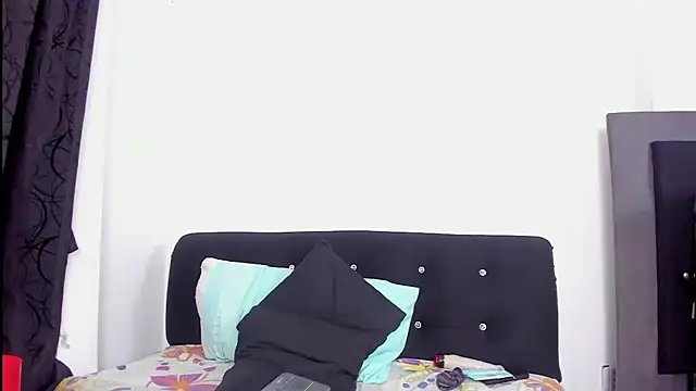 skaysanchez1 online show from March 2025 09:22:01 PM