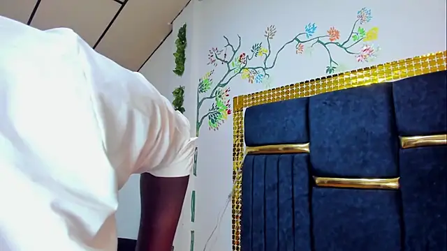 skaysanchez1 online show from October 2025 07:44:02 PM