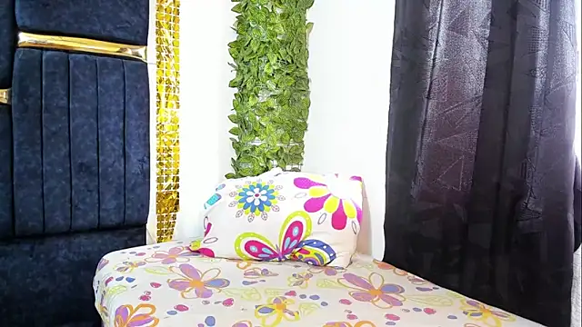 skaysanchez1 online show from December 2025 01:40:02 PM