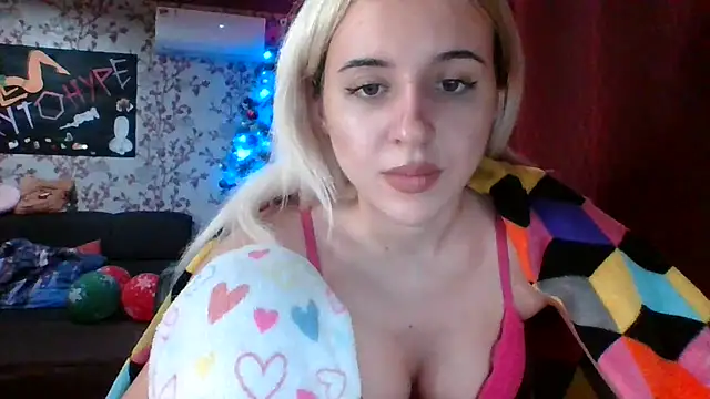 Puregirlaa online show from January 2025 03:50:01 PM