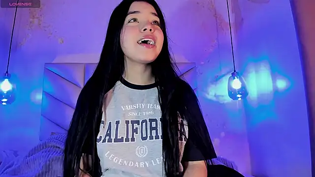 AuroraFiore online show from February 2025 07:58:02 PM