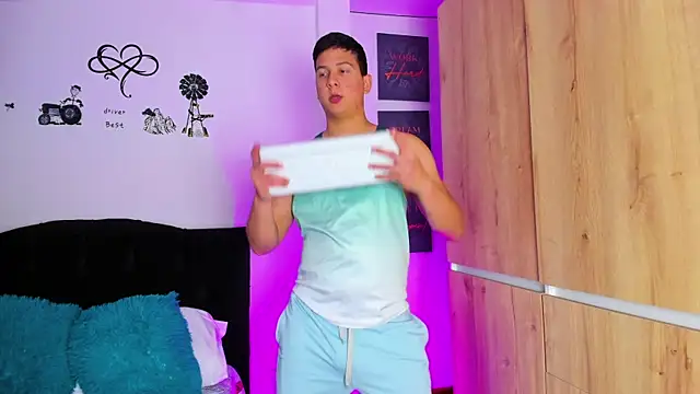 ANDREZALVAREZ online show from December 2024 03:09:01 AM