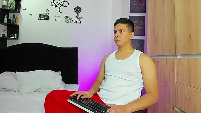 ANDREZALVAREZ online show from December 2024 01:23:01 AM