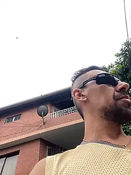 Snapshot of dantedesirexx chatting on February 2025 10:07:02 PM dantedesirexx online show from February 2025 10:07:02 PM