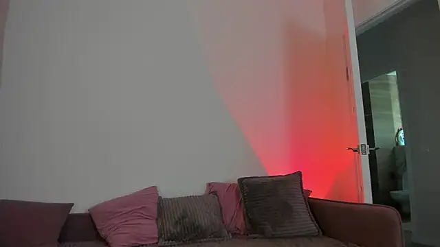 Snapshot of flora_off chatting on June 2026 12:44:02 PM flora off online show from June 2026 12:44:02 PM