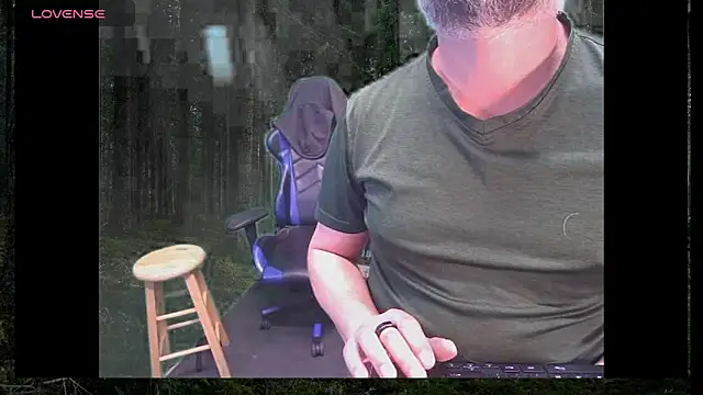 Snapshot of tmosmun1 chatting on October 2025 08:02:02 PM tmosmun1 online show from October 2025 08:02:02 PM