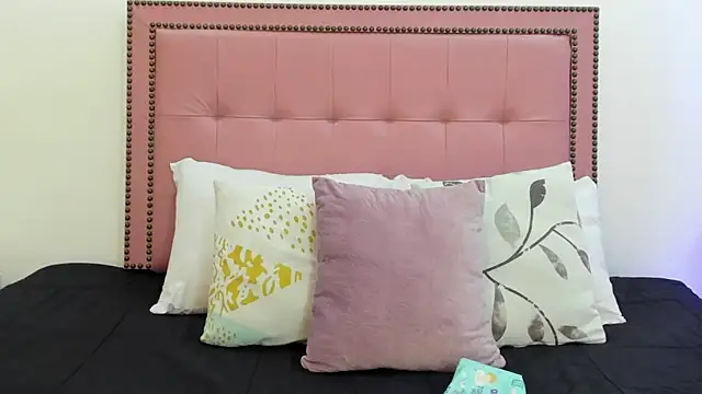 CarolinaGlamour online show from February 2025 07:49:01 PM