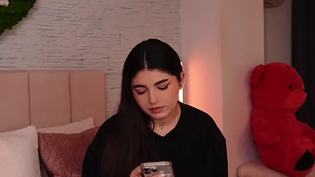 Snapshot of RachelSwaan chatting on December 2024 10:39:02 AM RachelSwaan online show from December 2024 10:39:02 AM