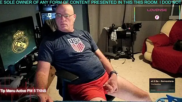 Snapshot of Pilot_Dave_69 chatting on September 2025 04:50:02 AM Pilot Dave 69 online show from September 2025 04:50:02 AM