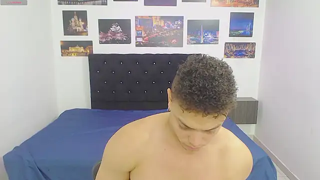 Snapshot of Booy_Hott chatting on December 2024 07:11:01 PM Booy Hott online show from December 2024 07:11:01 PM