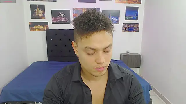 Snapshot of Booy_Hott chatting on December 2024 03:08:01 PM Booy Hott online show from December 2024 03:08:01 PM