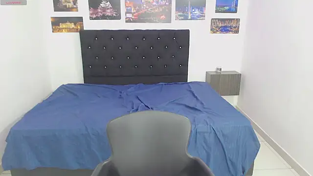 Snapshot of Booy_Hott chatting on December 2024 08:54:02 PM Booy Hott online show from December 2024 08:54:02 PM