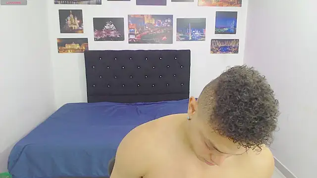 Snapshot of Booy_Hott chatting on December 2024 06:16:01 PM Booy Hott online show from December 2024 06:16:01 PM