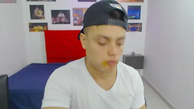 Snapshot of Booy_Hott chatting on January 2025 03:04:01 PM Booy Hott online show from January 2025 03:04:01 PM