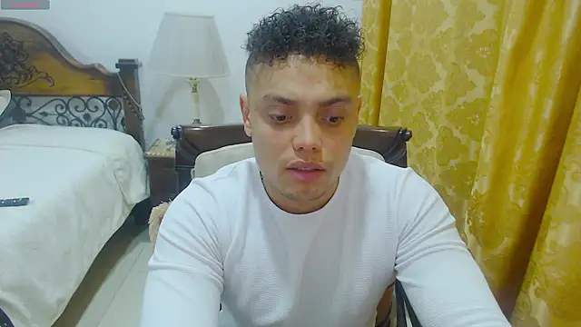 Snapshot of Booy_Hott chatting on March 2025 01:34:02 AM Booy Hott online show from March 2025 01:34:02 AM