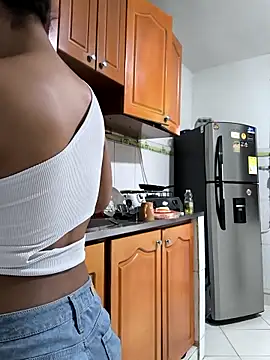 evafoxs online show from October 2025 12:57:01 AM