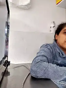 Snapshot of siri_duque chatting on February 2025 08:07:02 PM siri duque online show from February 2025 08:07:02 PM