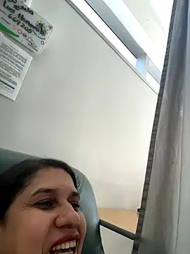 Snapshot of siri_duque chatting on September 2025 12:37:01 PM siri duque online show from September 2025 12:37:01 PM