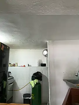 Snapshot of siri_duque chatting on September 2025 03:14:01 PM siri duque online show from September 2025 03:14:01 PM