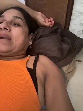 Snapshot of siri_duque chatting on November 2025 02:29:01 PM siri duque online show from November 2025 02:29:01 PM