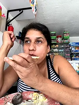 Snapshot of siri_duque chatting on November 2025 04:07:02 PM siri duque online show from November 2025 04:07:02 PM