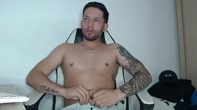 maxXximo777 online show from January 2025 09:17:02 PM