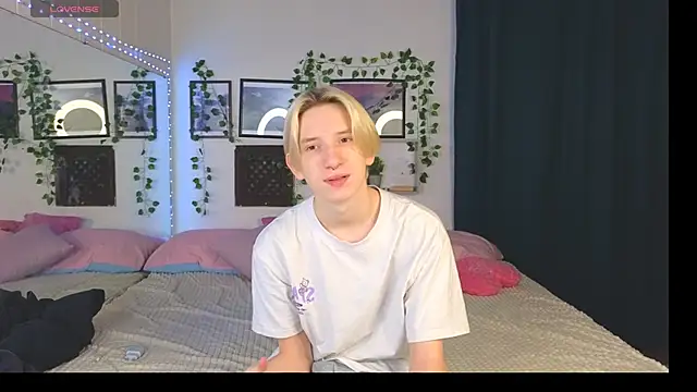 Ron Vils online show from December 2024 03:19:02 AM
