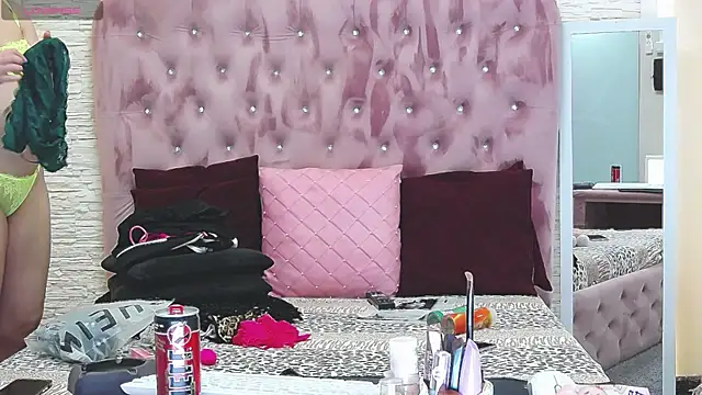 SophiaStarr online show from February 2025 08:22:01 PM