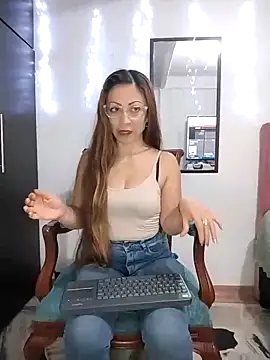 Venus-Wood online show from March 2025 10:20:02 PM