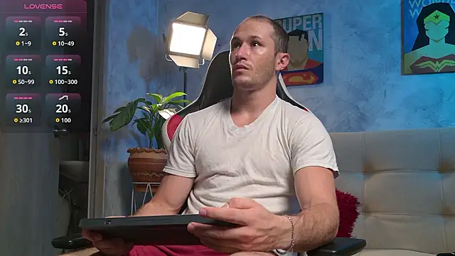 AxelFairchaild online show from February 2026 01:04:01 PM