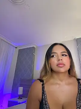 Snapshot of Mistyca chatting on May 2026 11:40:01 AM Mistyca online show from May 2026 11:40:01 AM