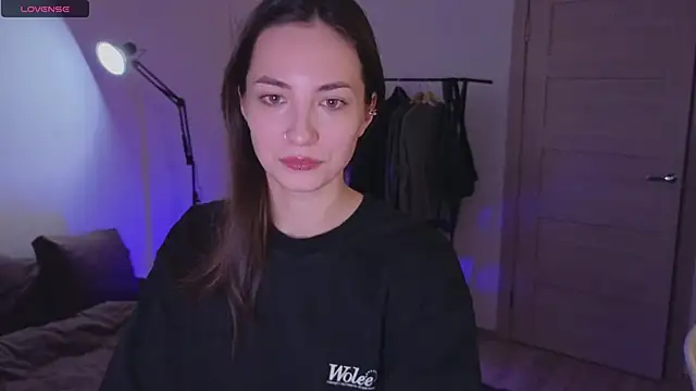 Snapshot of Space_X_Roxy_ chatting on December 2024 03:44:01 PM Space X Roxy online show from December 2024 03:44:01 PM