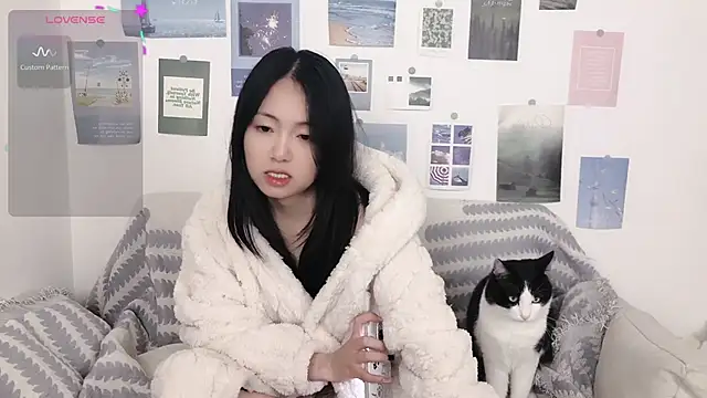 Snapshot of LiLiYbaby chatting on January 2025 10:47:01 AM LiLiYbaby online show from January 2025 10:47:01 AM