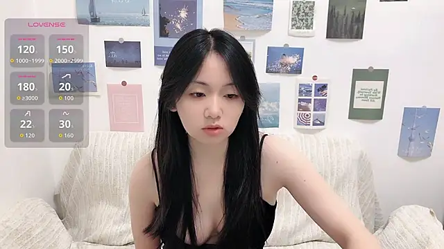 Snapshot of LiLiYbaby chatting on September 2025 06:02:02 AM LiLiYbaby online show from September 2025 06:02:02 AM